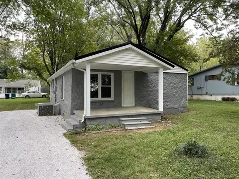 703 Bowling St, Russellville, KY 42276