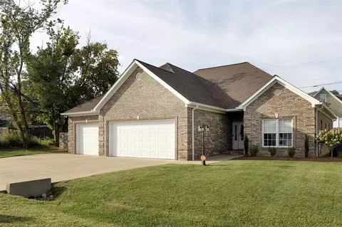 1901 Barnard Way, Bowling Green, KY 42103