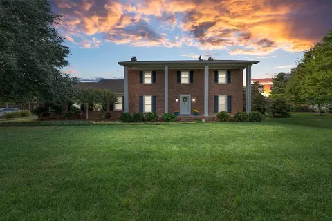 710 Huntington St, Bowling Green, KY 42103