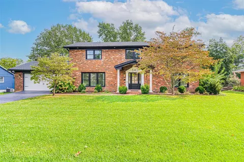 640 Ironwood Dr, Bowling Green, KY 42103