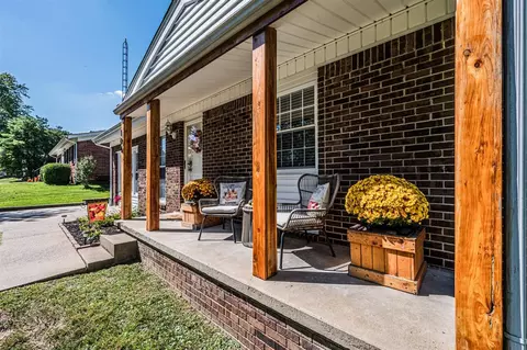 104 Hillview Dr, Morgantown, KY 42261