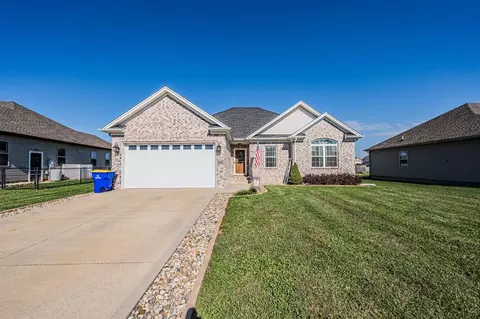 326 Cedar Run St, Bowling Green, KY 42101