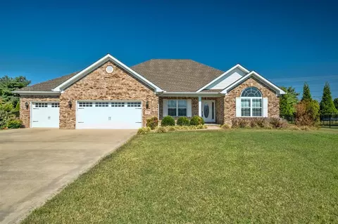 104 Sutters Mill Ct, Bowling Green, KY 42104