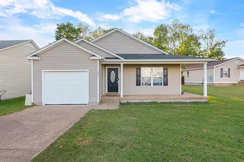 301 Pirates Cove Ln, Bowling Green, KY 42103