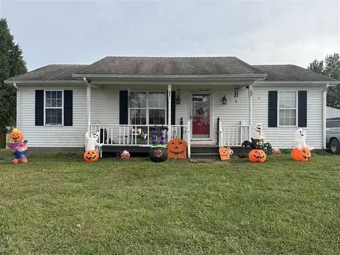 100 Woodrow Hughes Rd, Scottsville, KY 42164