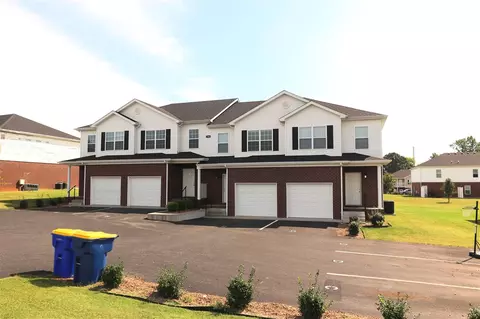 730 Village Creek Dr, Bowling Green, KY 42101