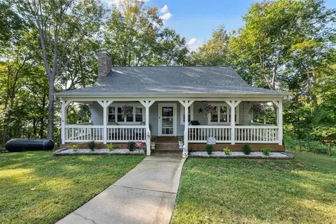 170 Lake Ridge Rd, Glasgow, KY 42141