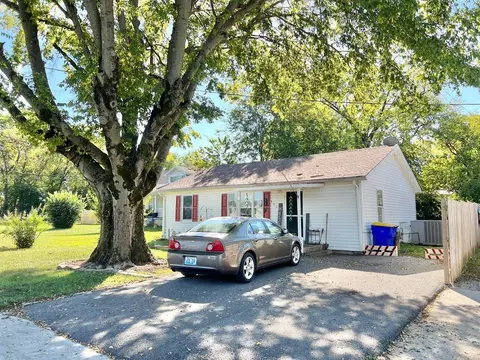 907 Boatlanding Rd, Bowling Green, KY 42101