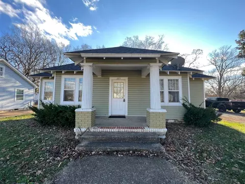 225 Glen Lily Rd, Bowling Green, KY 42101