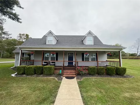 3788 Bowling Green Rd, Scottsville, KY 42164