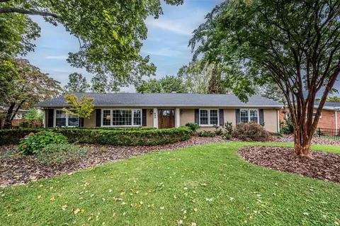 643 Hampton Dr, Bowling Green, KY 42103