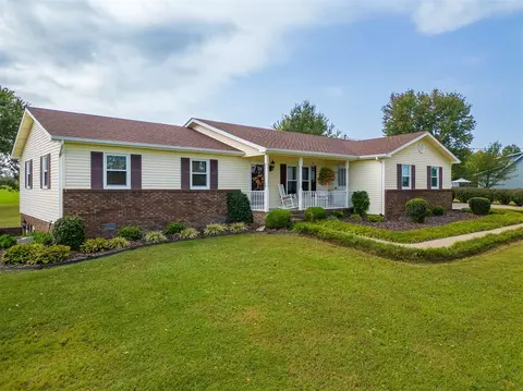 899 Lakewood Ln, Russellville, KY 42276