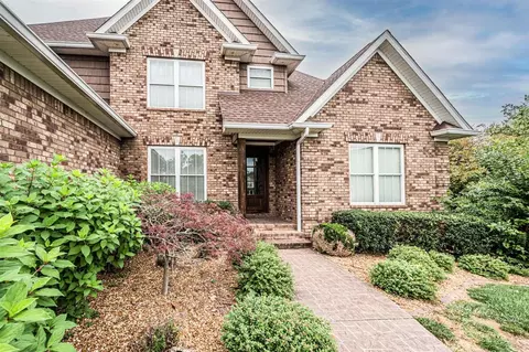 1121 Hunters Pointe Ln, Bowling Green, KY 42104