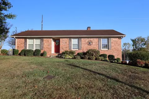 111 Cranbrook Dr, Glasgow, KY 42141