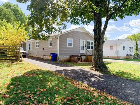 1176 Stubbins St, Bowling Green, KY 42101