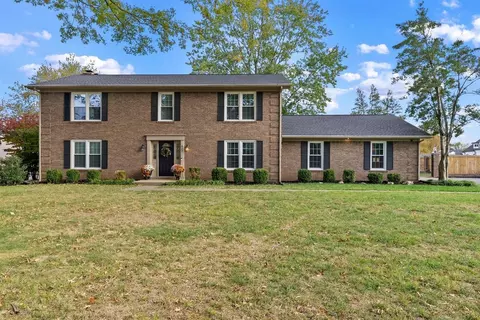 832 Mooreland Dr, Bowling Green, KY 42103