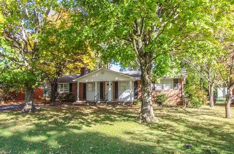 2614 Cheyenne Dr, Bowling Green, KY 42104