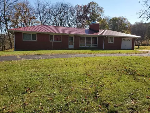 2150 Smiths Grove Rd, Scottsville, KY 42164