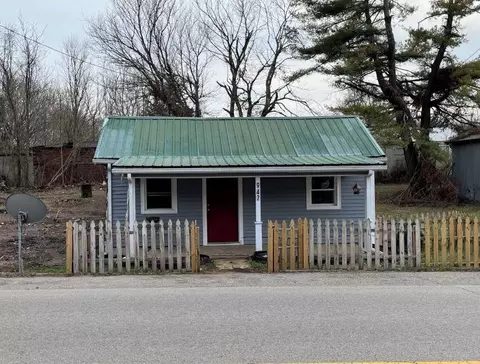 947 N West St, Munfordville, KY 42765