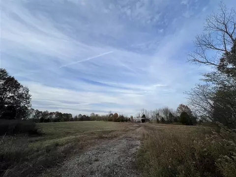 125 Boat Ramp Ln, Drakesboro, KY 42237