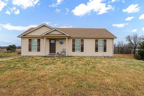 3992 Hydro Pondsville Rd, Smiths Grove, KY 42171