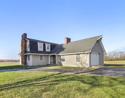 61 Nans Ln, Cave City, KY 42127