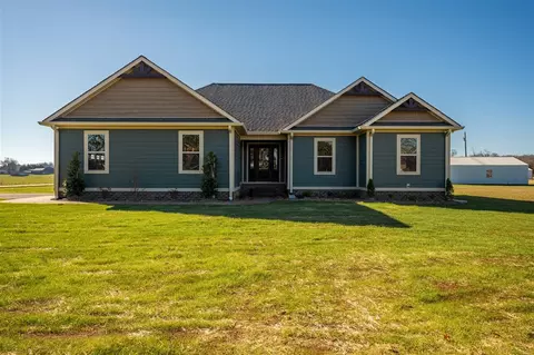 743 Summers Rd, Auburn, KY 42206