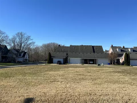 305 Park East Ln, Bowling Green, KY 42103