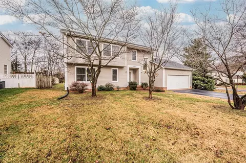 1551 Chenoweth Cir, Bowling Green, KY 42104