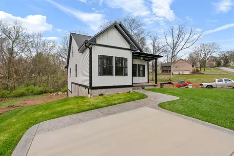 124 Grand Ave, Glasgow, KY 42141