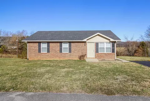172 Lynns Dr, Horse Cave, KY 42749