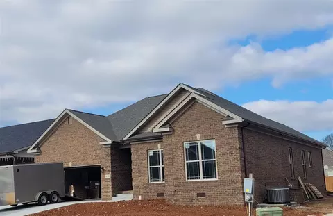 526 Kempton Ln, Bowling Green, KY 42104