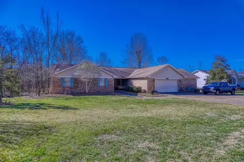101 Foster Mnr, Glasgow, KY 42141