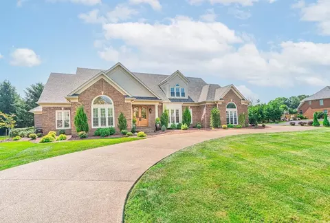 928 Kensington Way, Bowling Green, KY 42103