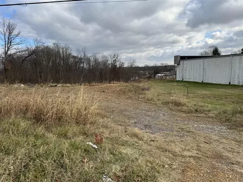 1301 Old Gallatin Rd, Scottsville, KY 42164