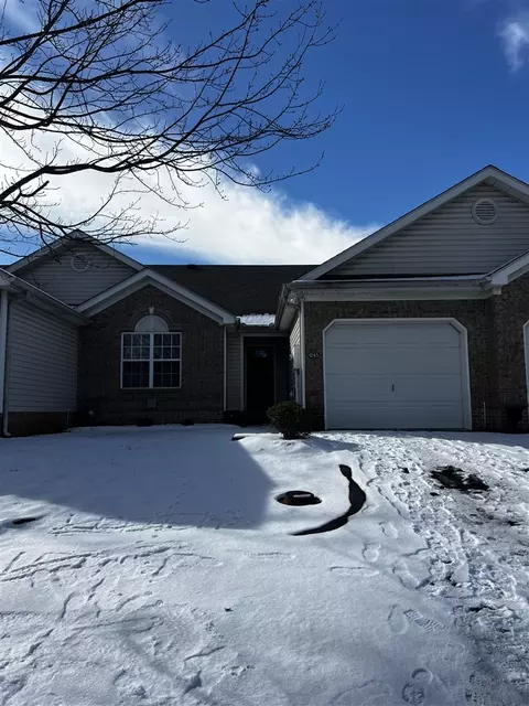 245 Lost River Ln, Bowling Green, KY 42104