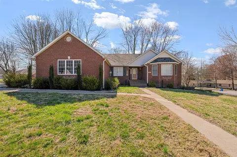 501 Autumn Ridge Rd, Glasgow, KY 42141
