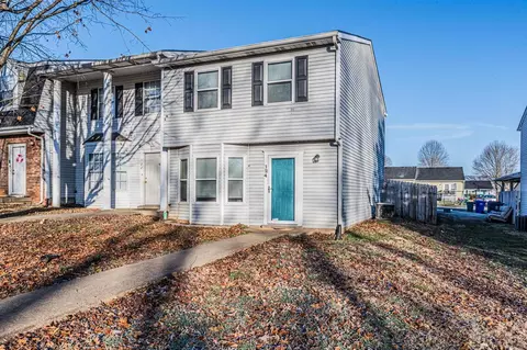 124 Pebble Ct, Bowling Green, KY 42101