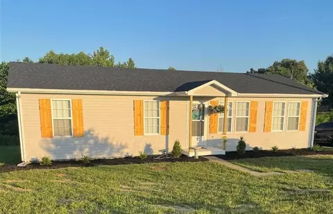 2357 Lodge Hall Rd, Bowling Green, KY 42101