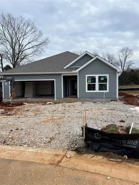 484 Superior Ct, Bowling Green, KY 42101