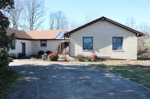 487 Country Club Ests, Glasgow, KY 42141