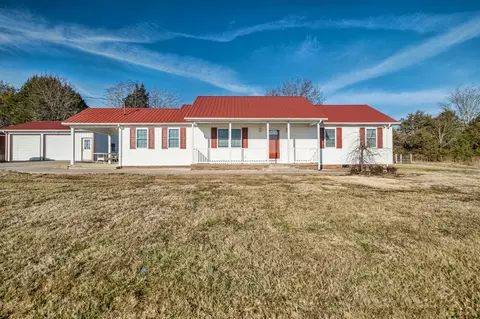 6489 Stuart Chapel Rd, Lewisburg, KY 42256