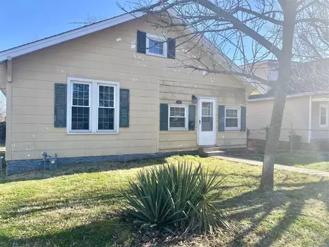 224 Woodford Ave, Bowling Green, KY 42101