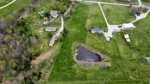 Par 8-40l New Bowling Green Road, Smiths Grove, KY 42171