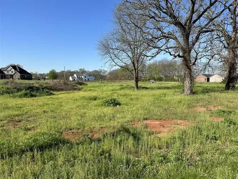 114 Skees Rd, Bowling Green, KY 42104