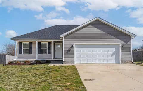 704 Northridge Dr, Bowling Green, KY 42101