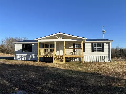 6200 Old Glasgow Rd, Scottsville, KY 42164