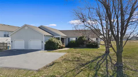 377 Kenlee Cir, Bowling Green, KY 42101