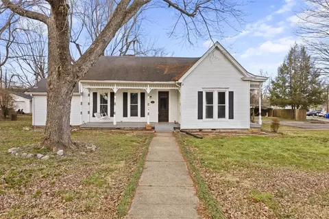308 Walnut St, Auburn, KY 42206