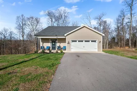 93 Vance Dr, Scottsville, KY 42164